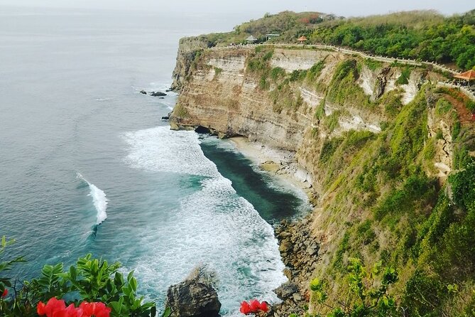 Uluwatu Sunset, Kecak Dance and Jimbaran Seafood Dinner - Suluban Beach: stairs, rocks, and a more active visit