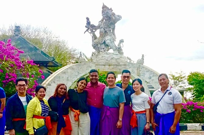 Uluwatu Temple Entry and Kecak Fire Dance Ticket - The monkey problem, and why the guide matters