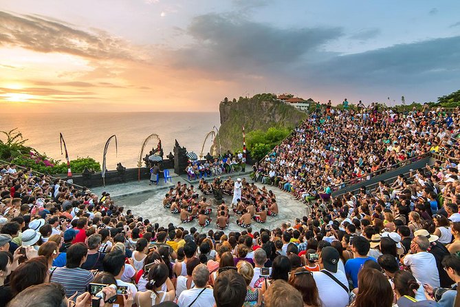 Uluwatu Temple & Kecak Fire Dance Tour - Why the sunset timing works at Uluwatu