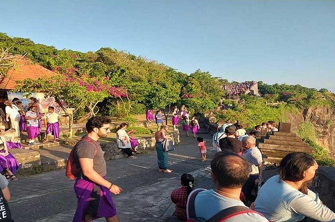 Uluwatu Temple with Sunset Tours - Practical details that affect your day