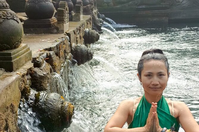 Wonderful of Ubud Private Guided Tour - Walking through the Sacred Monkey Forest
