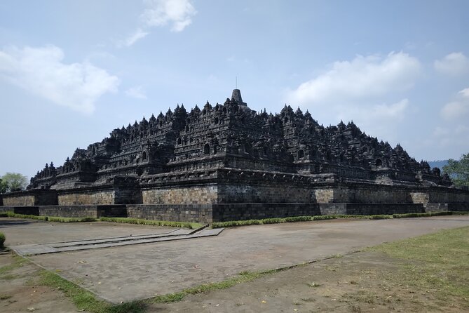 Yogyakarta: Borobudur Top Access & Prambanan Temple Private Tour - Prambanan’s tall Hindu towers